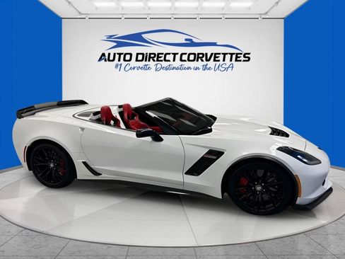 Used 2015 Chevrolet Corvette Z06 w/ 3LZ Preferred Equipment Group RWD image 8