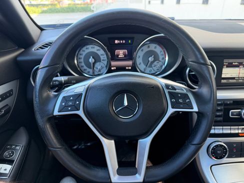 Used 2016 Mercedes-Benz SLK 300 image 14