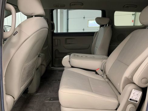 Used 2021 Kia Sedona LX image 14