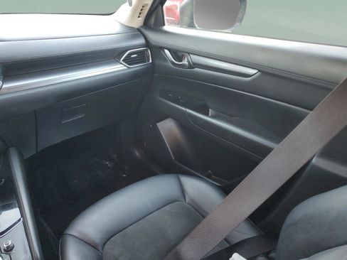 Used 2017 MAZDA CX-5 Touring w/ Preferred Equipment Package image 16