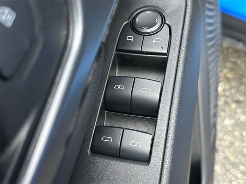 Used 2025 Chevrolet Equinox EV RS w/ LPO, All-Weather Mat Package image 21