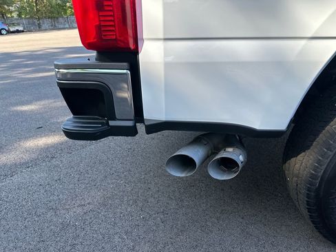 Used 2024 Ford F250 XLT image 13