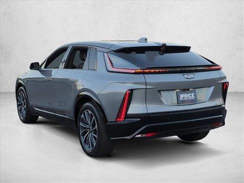 Used 2024 Cadillac Lyriq Sport image 8