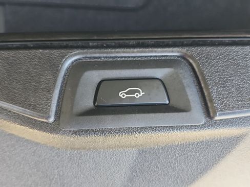 Used 2026 BMW X5 xDrive40i w/ Parking Assistance Package AWD/4WD image 32