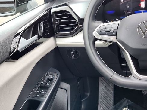 Certified 2025 Volkswagen Taos S image 24