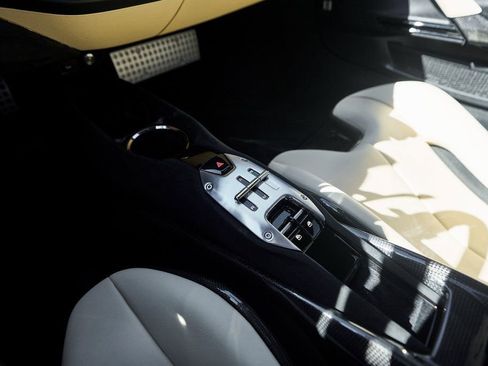 Used 2022 Ferrari SF90 Stradale image 63