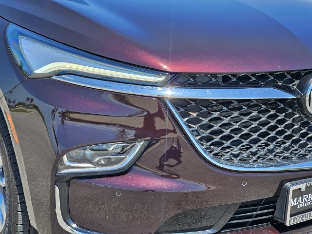 Used 2023 Buick Enclave Avenir w/ Avenir Technology Package FWD image 8