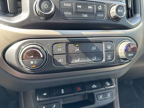 Used 2016 Chevrolet Colorado Z71 AWD/4WD image 16