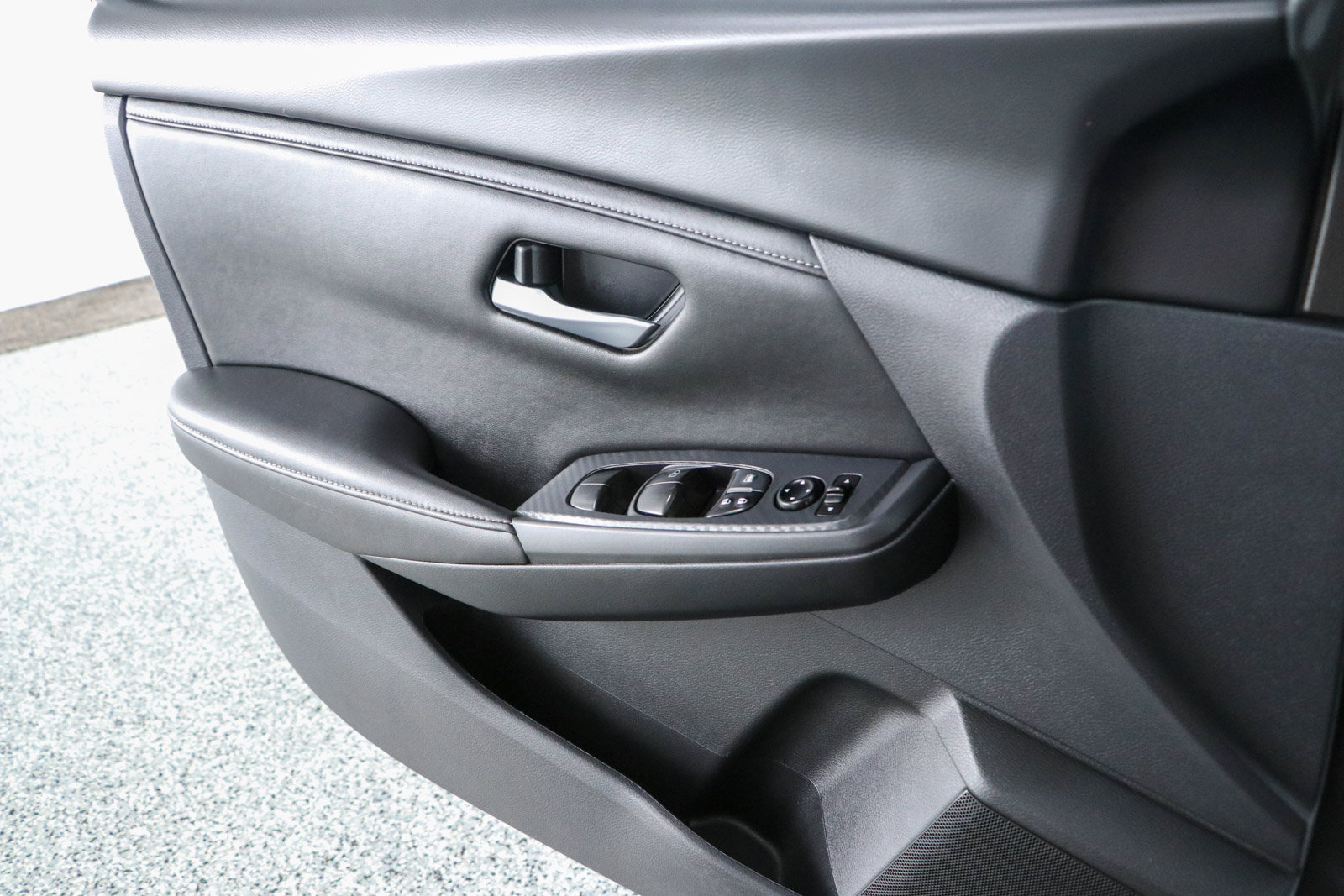 Used 2025 Nissan Sentra SV w/ All-Weather Package FWD image 21