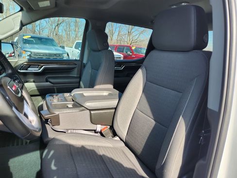 Used 2024 GMC Sierra 1500 Elevation image 26