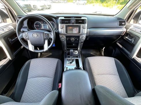 Used 2017 Toyota 4Runner SR5 AWD/4WD image 21