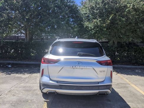 Used 2019 INFINITI QX50 Essential w/ Premium Heat Package FWD image 13