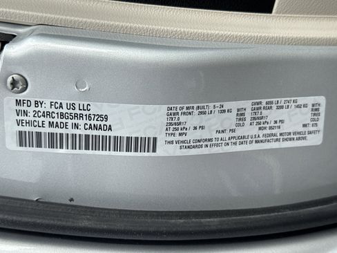 Used 2024 Chrysler Pacifica Touring-L image 33