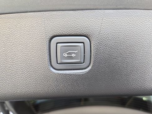 Used 2024 Chevrolet Blazer LT w/ Convenience Package AWD/4WD image 16