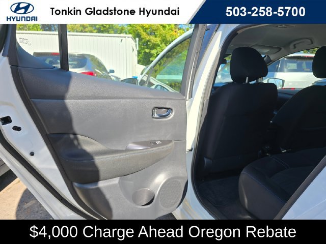 Used 2025 Nissan Leaf S FWD image 15