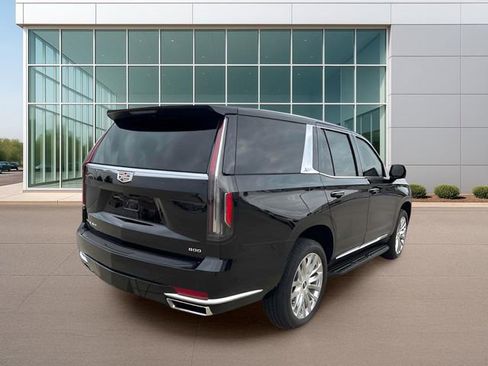 Used 2023 Cadillac Escalade Premium Luxury image 5