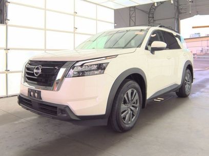 Used 2024 Nissan Pathfinder SV