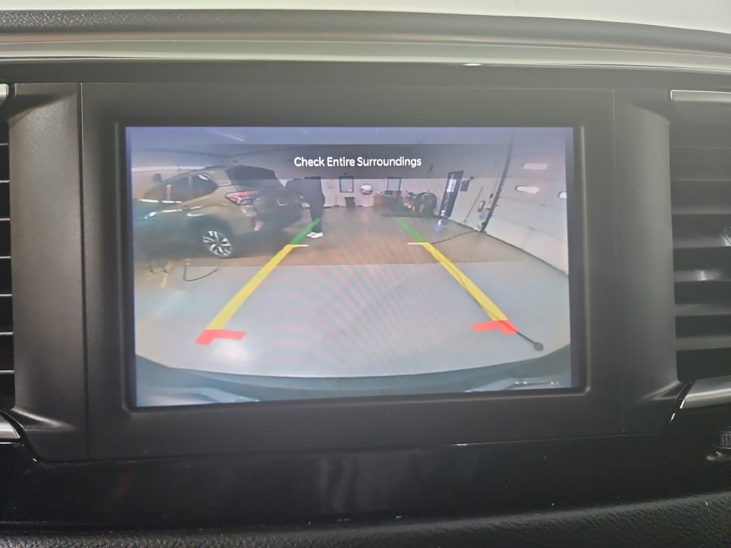 Used 2024 Chrysler Voyager LX FWD image 20