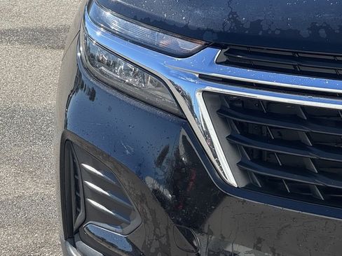 Used 2022 Chevrolet Equinox LS w/ LS Convenience Package image 4