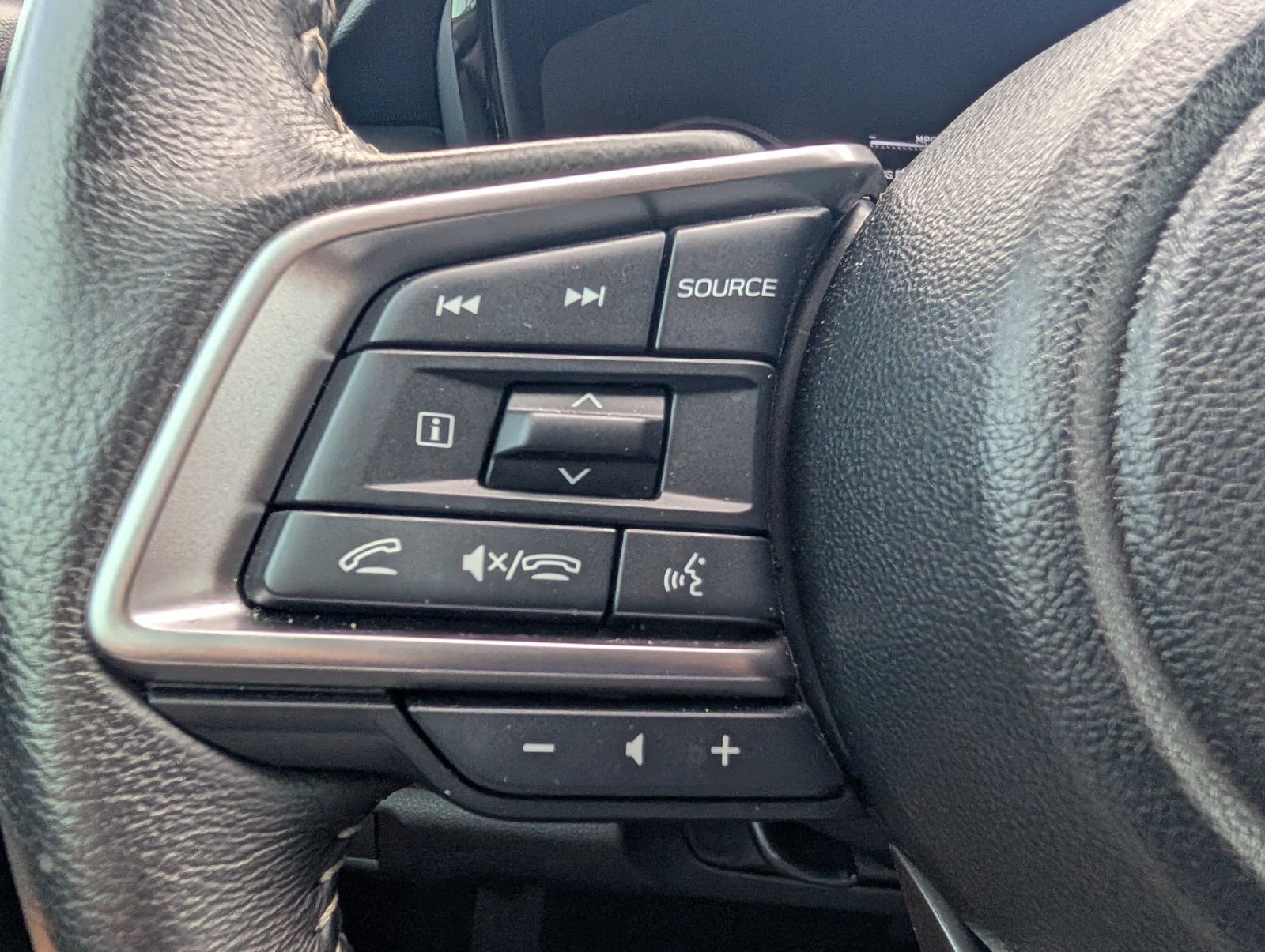 Used 2025 Subaru Legacy Premium AWD/4WD image 12