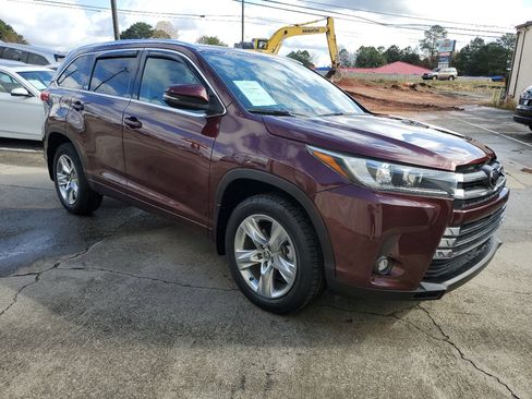 Used 2019 Toyota Highlander AWD V6 image 14
