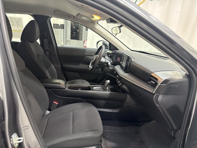 Used 2025 Nissan Kicks S w/ Charging Package FWD image 27