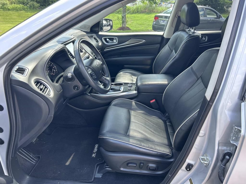 Used 2020 INFINITI QX60 Luxe w/ Essential Package FWD image 29