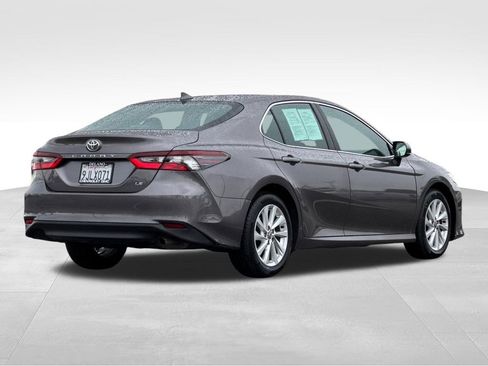 Used 2024 Toyota Camry LE FWD image 5