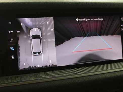 Certified 2025 Porsche Cayenne image 34