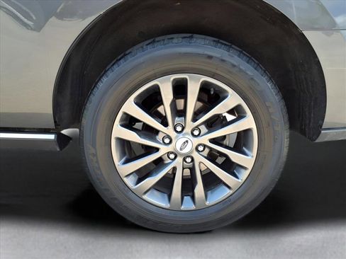 Used 2020 Ford Expedition Limited image 9