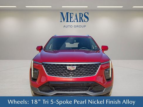 Used 2024 Cadillac XT4 Premium Luxury image 9