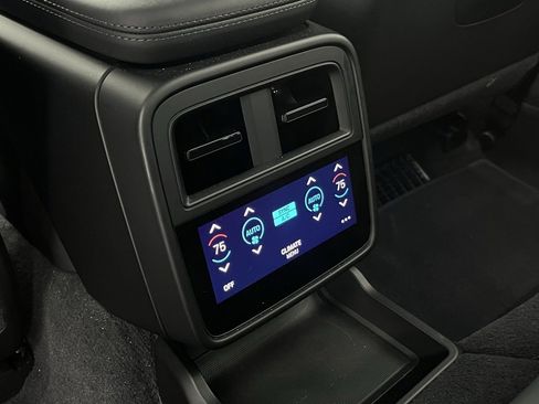 Certified 2024 Porsche Taycan GTS image 25