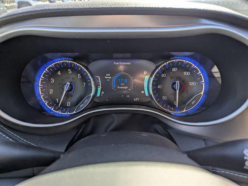 New 2026 Chrysler Pacifica Select FWD image 21