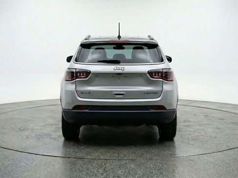 Used 2025 Jeep Compass Trailhawk AWD/4WD image 7