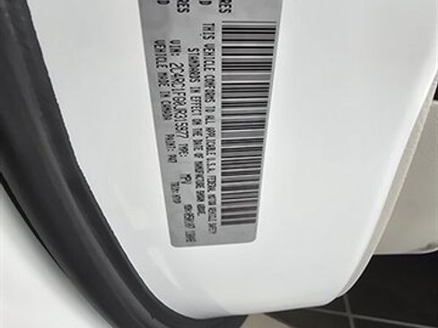 Used 2018 Chrysler Pacifica Touring Plus w/ Tire & Wheel Group image 38