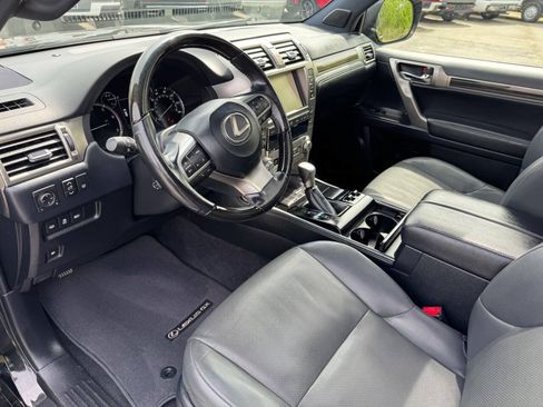 Used 2020 Lexus GX 460 Premium w/ Premium Package AWD/4WD image 17
