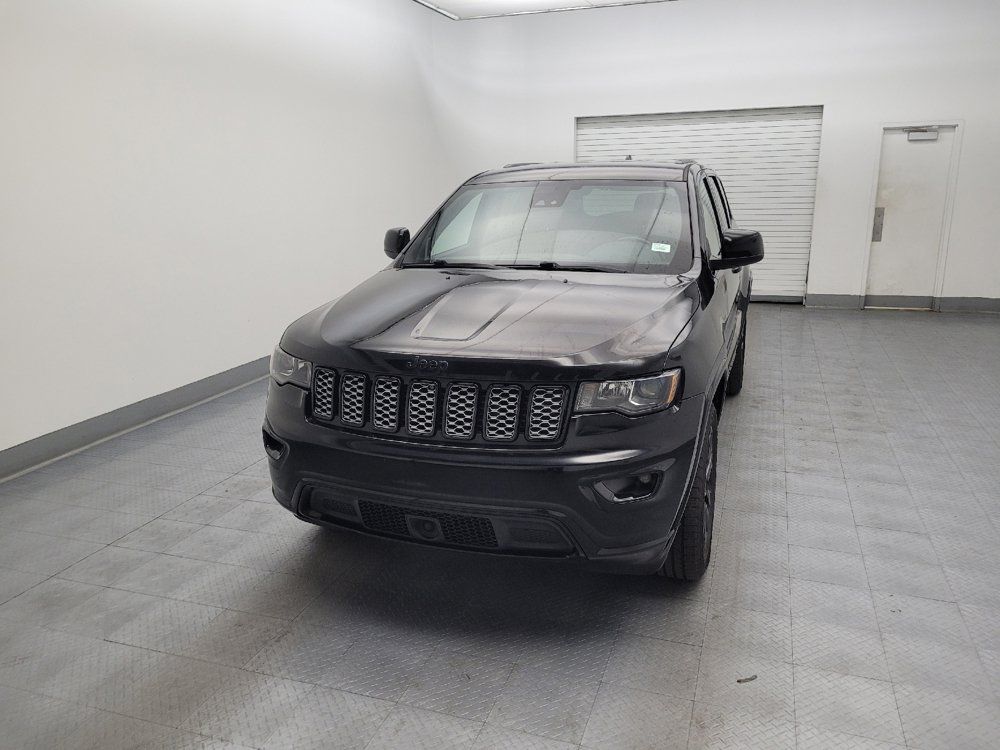 Used 2020 Jeep Grand Cherokee Altitude AWD/4WD image 15