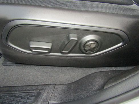 Used 2023 Jeep Grand Cherokee L Laredo image 19