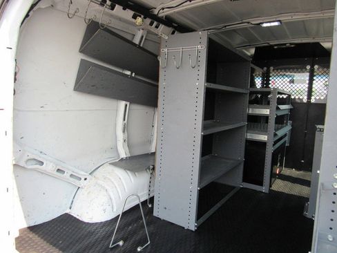 Used 2016 Chevrolet Express 2500 RWD image 24