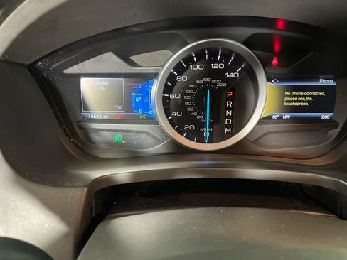 Used 2015 Ford Explorer XLT w/ Equipment Group 202B AWD/4WD image 17