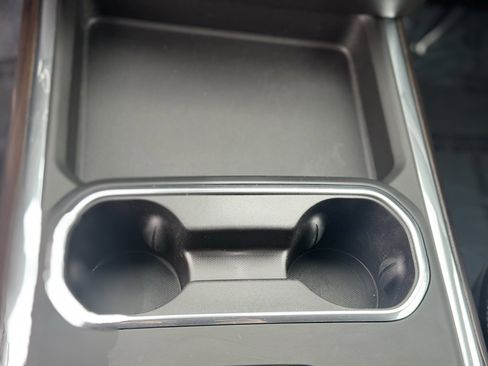 Used 2025 GMC Sierra 2500 SLT w/ SLT Convenience Package image 17