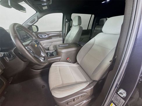 Used 2022 Chevrolet Suburban LS w/ Driver Alert Package RWD image 2