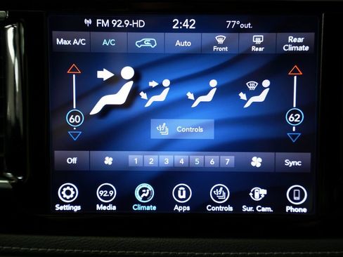 Used 2019 Chrysler Pacifica Limited w/ Advanced Safetytec Group image 22