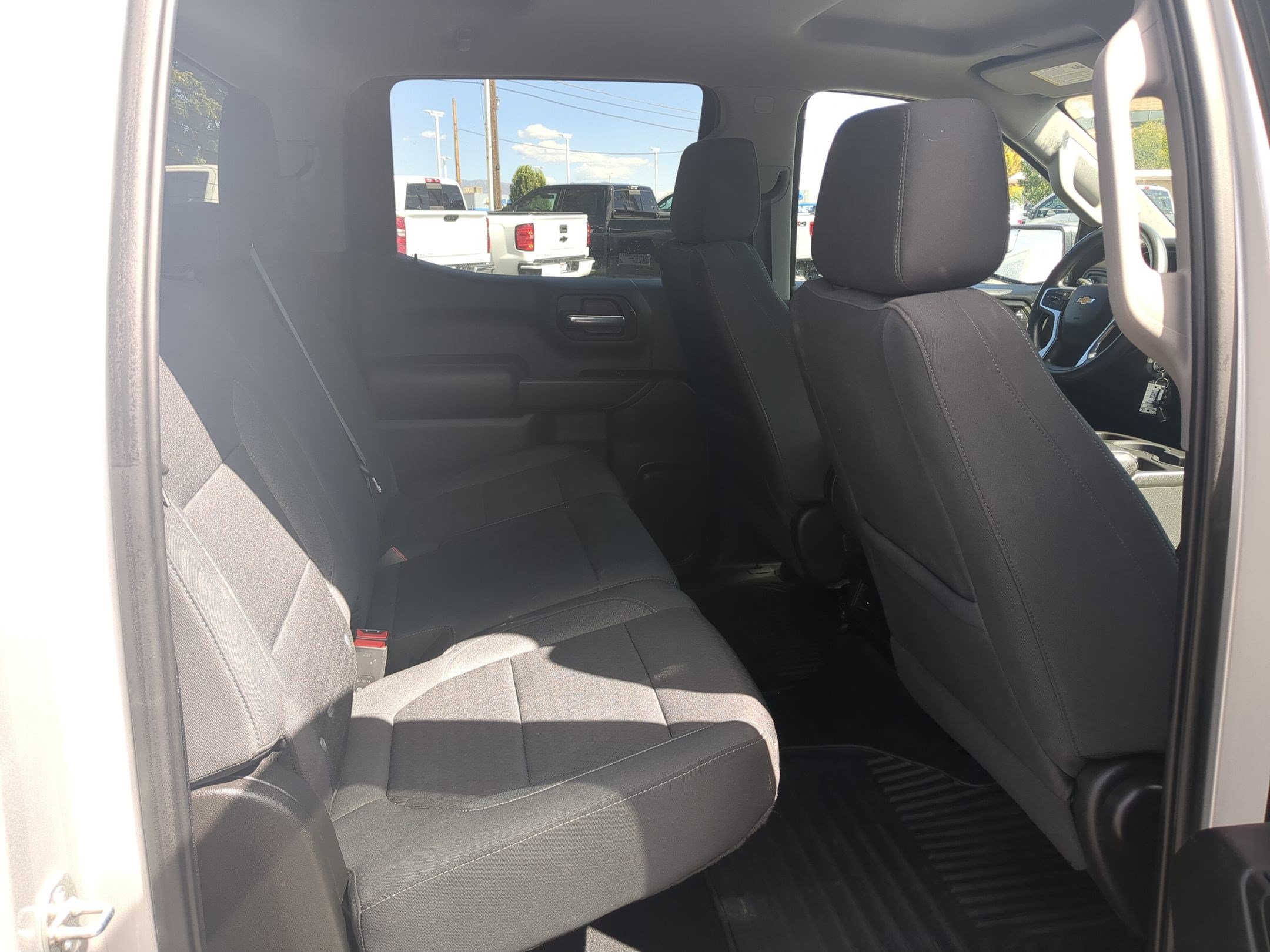 Used 2022 Chevrolet Silverado 1500 Custom w/ Safety Confidence Package AWD/4WD image 30