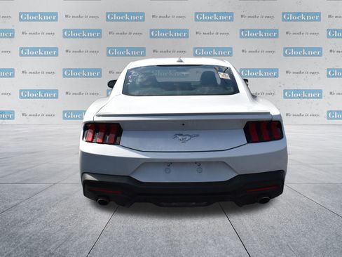 Used 2024 Ford Mustang Premium image 18