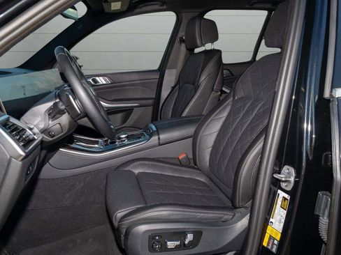 Used 2024 BMW X5 xDrive50e image 17