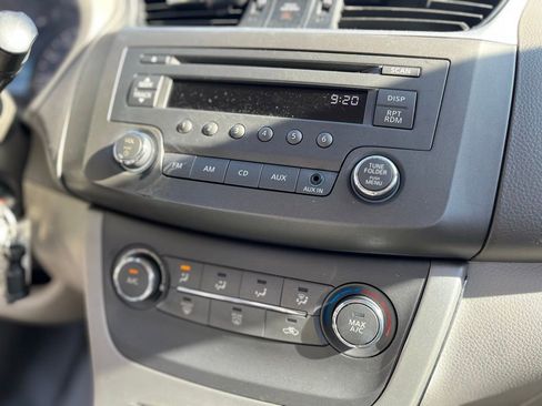 Used 2013 Nissan Sentra S image 22