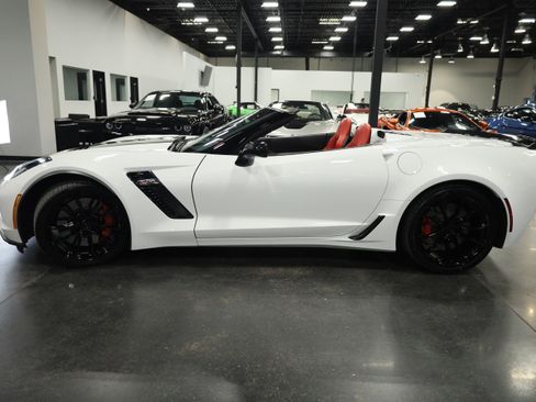 Used 2016 Chevrolet Corvette Z06 w/ 2LZ Preferred Equipment Group image 9