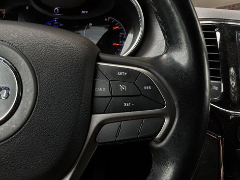 Used 2021 Jeep Grand Cherokee Limited AWD/4WD image 39