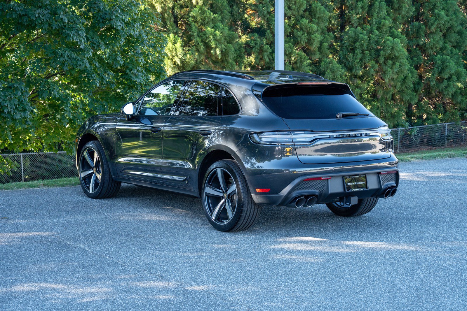 Certified 2026 Porsche Macan AWD/4WD image 3